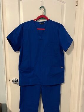 Sivvan Royal Blue Medical Scrub Set